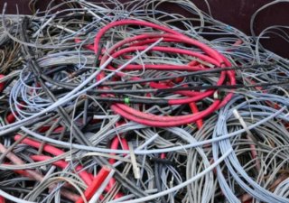 Servicio de recogida de cables eléctricos