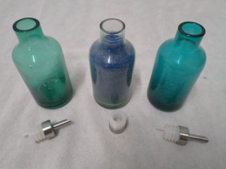 3 Botellas de Vidrio Decorativas
