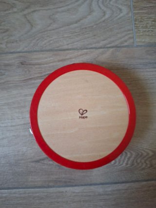 Tamburello Hape in legno con sonagli