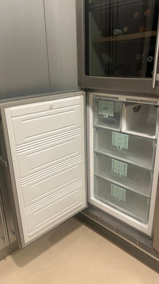 Congelador + Vinoteca Liebherr - Acero Inoxidable