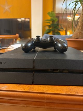 PS4 Slim 500GB Negra + Mando