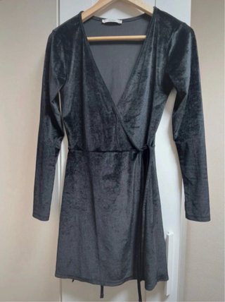 Vestido Pull&Bear negro terciopelo