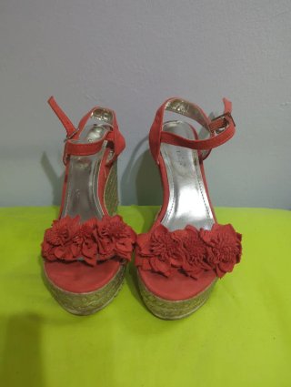 Sandalias cuña coral flores T37