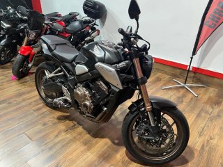 Honda CB 650 R Negra y Plateada