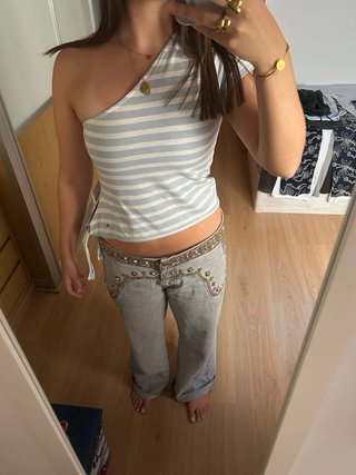 Top asimétrico rayas azul y blanco Mango Teen