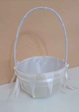 Cesta de tela blanca con lazos MASAMAGRELL