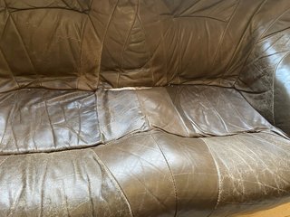 Sofá y sillones de piel para restaurar