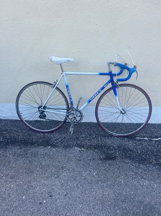 Bici carretera Orbea clásica en Castro Urdiales