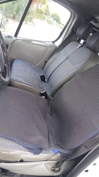 Nissan premaster  2004