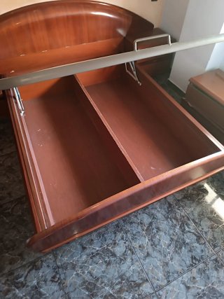 Canapé Madera Caoba con Somier Laminas