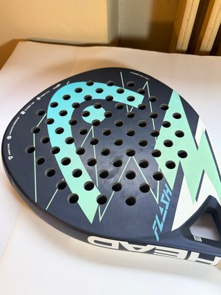 Pala pádel HEAD Flash (funda y pelotas de regalo)