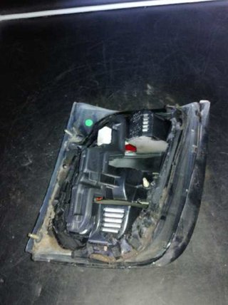 Nissan 236937 piloto trasero izquierdo micra (k11)
