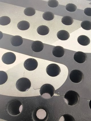 Pala de pádel Bullpadel Vertex 02 para reparar.