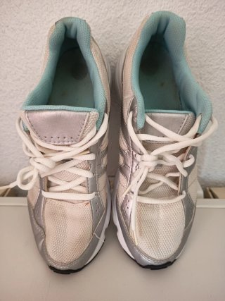 Zapatillas deportivas mujer plateadas y blancas