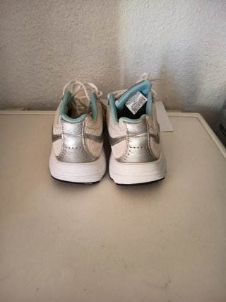 Zapatillas deportivas mujer plateadas y blancas