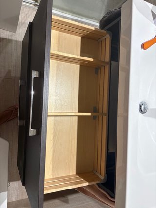 Mueble de baño madera y metal