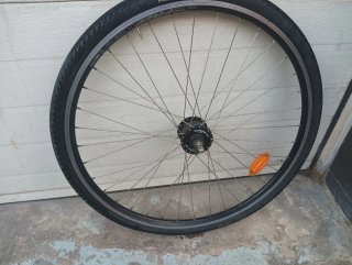 Rueda Delantera Dinamo Shimano 700c