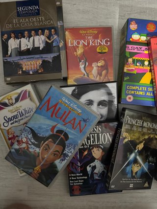 Lote Películas y Series VHS/DVD