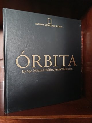 Órbita - Jay Apt (National Geographic)
