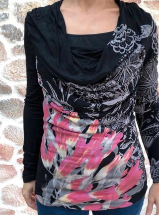 Camiseta Desigual floral manga larga