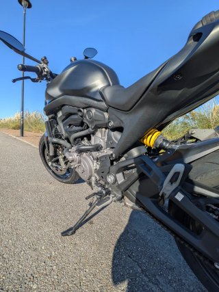 Ducati Monster 937 Negra