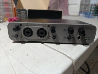 Tarjeta de Sonido Avid Fast Track Duo