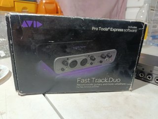 Tarjeta de Sonido Avid Fast Track Duo