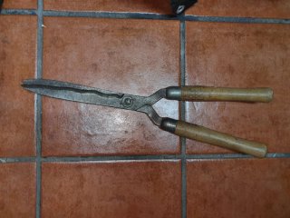 Tijeras de podar antiguas de madera