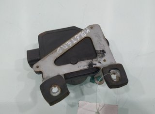 Hyundai 258166 95700h1200 motor cierre terracan hp