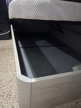 Colchón semi nuevo con canapé