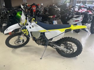 Husqvarna Enduro Blanca y Amarilla