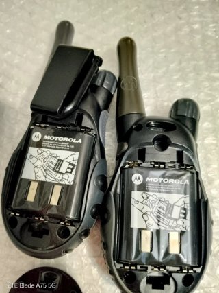Walkie Talkie Motorola T5522 Cargador Doble.