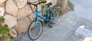 Bicicleta azul 20 pulgadas