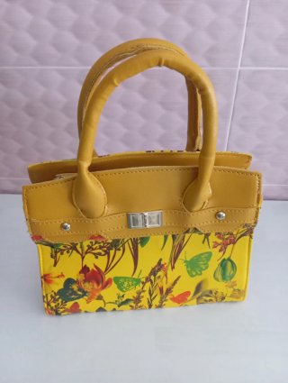 Bolso amarillo
