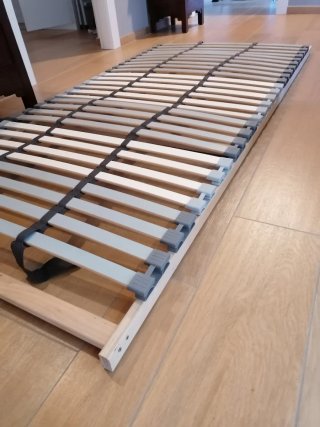 Letto con rete e materasso