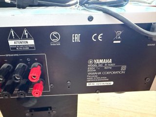 Receptor Yamaha R-N301 Plata