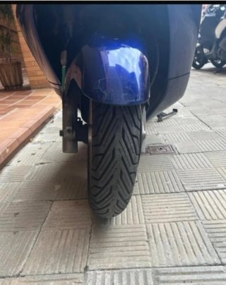 Suzuki Burgman 250 c.c. Maxi Scooter