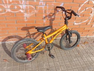 Bicicleta BMX Monty pequeña naranja