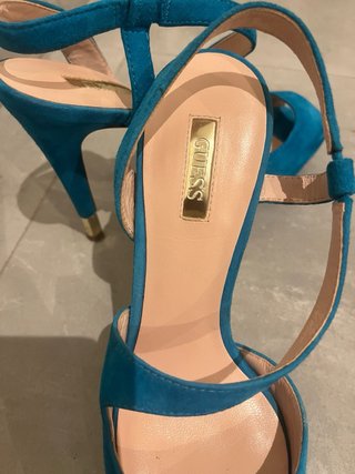 Zapato tacón Guess azul talla 37