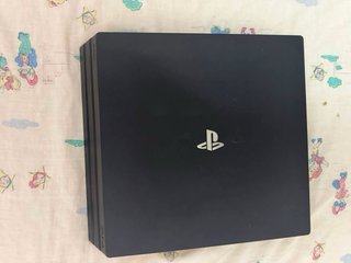 Consola PS4 + 2 Mandos + Juegos