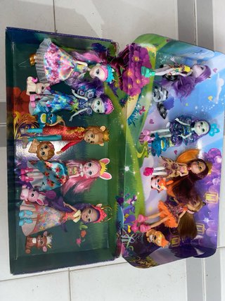 Castillo Royal Enchantimals + pack personajs Royal