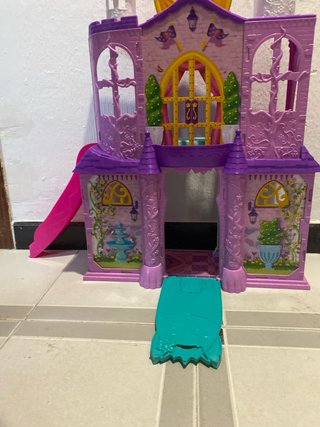 Castillo Royal Enchantimals + pack personajs Royal
