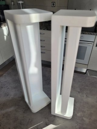 Scaffali in legno per bambini o spezie