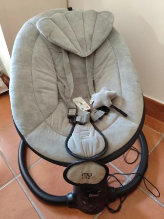 Mecedora eléctrica bebé gris