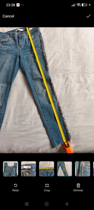 Vaqueros Zara con abalorios