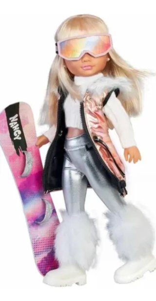 Nancy Muñeca Snow Fashion con Accesorios