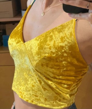 Top Terciopelo Cruzado Amarillo