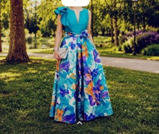 Vendo Vestido largo floral talla 42.