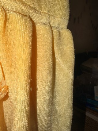 Top cintilante amarelo S