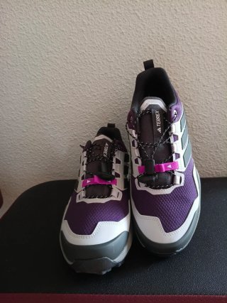Adidas Terrex 41 1/3 (25.5cm) Morado